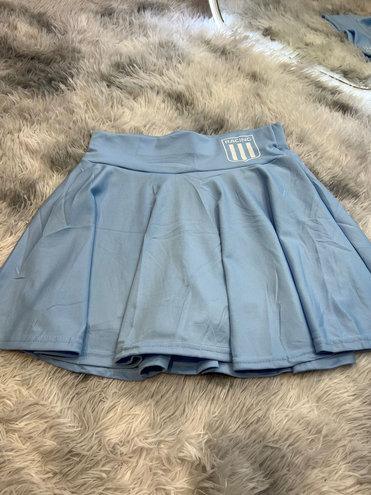 NTDC-0069 SHORT POLLERA CELESTE ESCUDO WHITE - Imagen 1